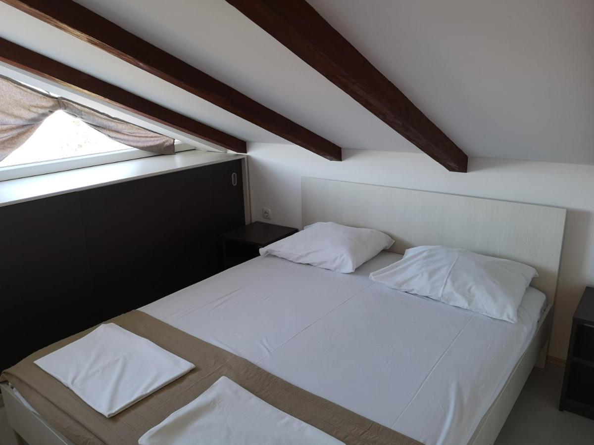 Apartments With A Parking Space Lopar, Rab - 16680 Luaran gambar