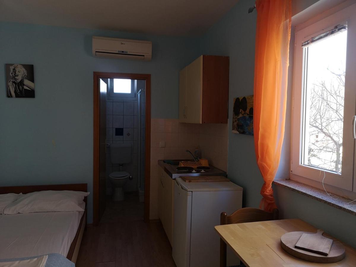 Apartments With A Parking Space Lopar, Rab - 16680 Luaran gambar