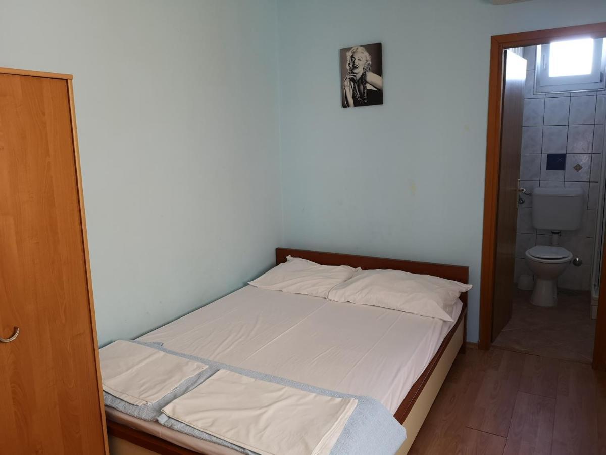 Apartments With A Parking Space Lopar, Rab - 16680 Luaran gambar
