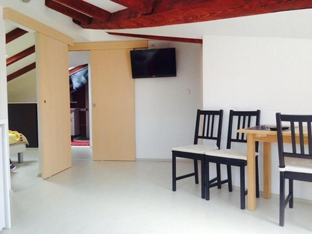 Apartments With A Parking Space Lopar, Rab - 16680 Bilik gambar